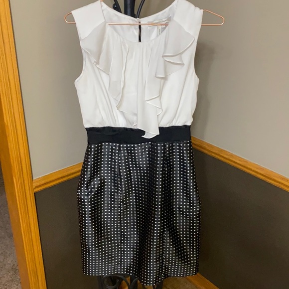 Max & Cleo Dresses & Skirts - Max and Cleo white ruffle/black polka dot dress